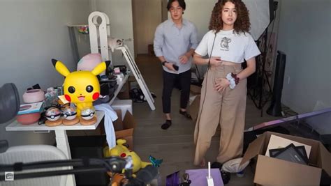 pokimane nipslip|Pokimane Wardrobe Malfunction: The Incident That Shocked Twitch.